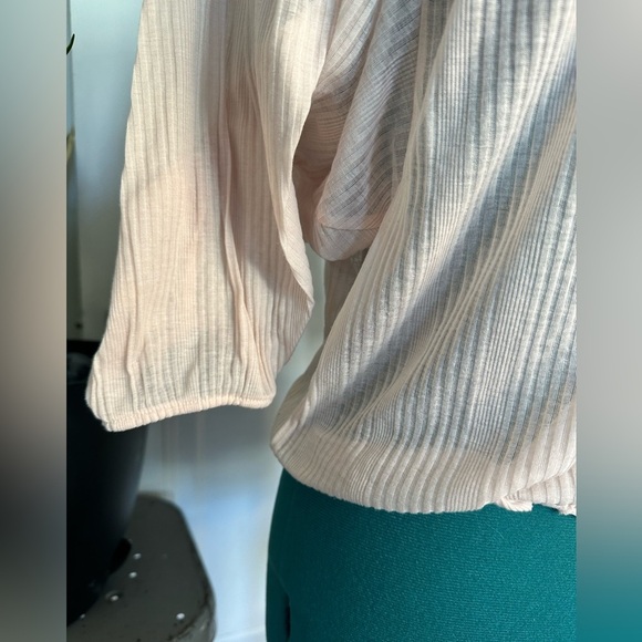 AMERICAN RAG Tops Women small Peach Orange Blouse Sheer V Neckline Tie Hem - Picture 2 of 8